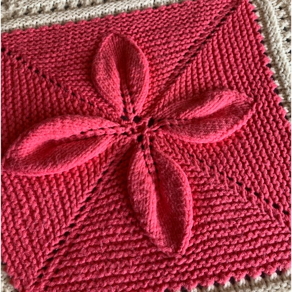 HAND CROCHETED ‘Leaf Mottled’ Afghan  NEVER USED! - Picture 3 of 8